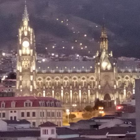 Hostal Atlantis Quito Exterior foto