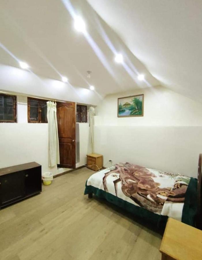 Hostal Atlantis Quito Exterior foto