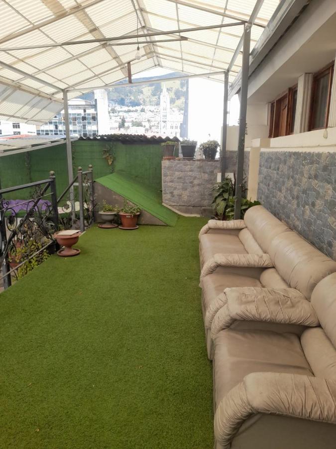 Hostal Atlantis Quito Exterior foto